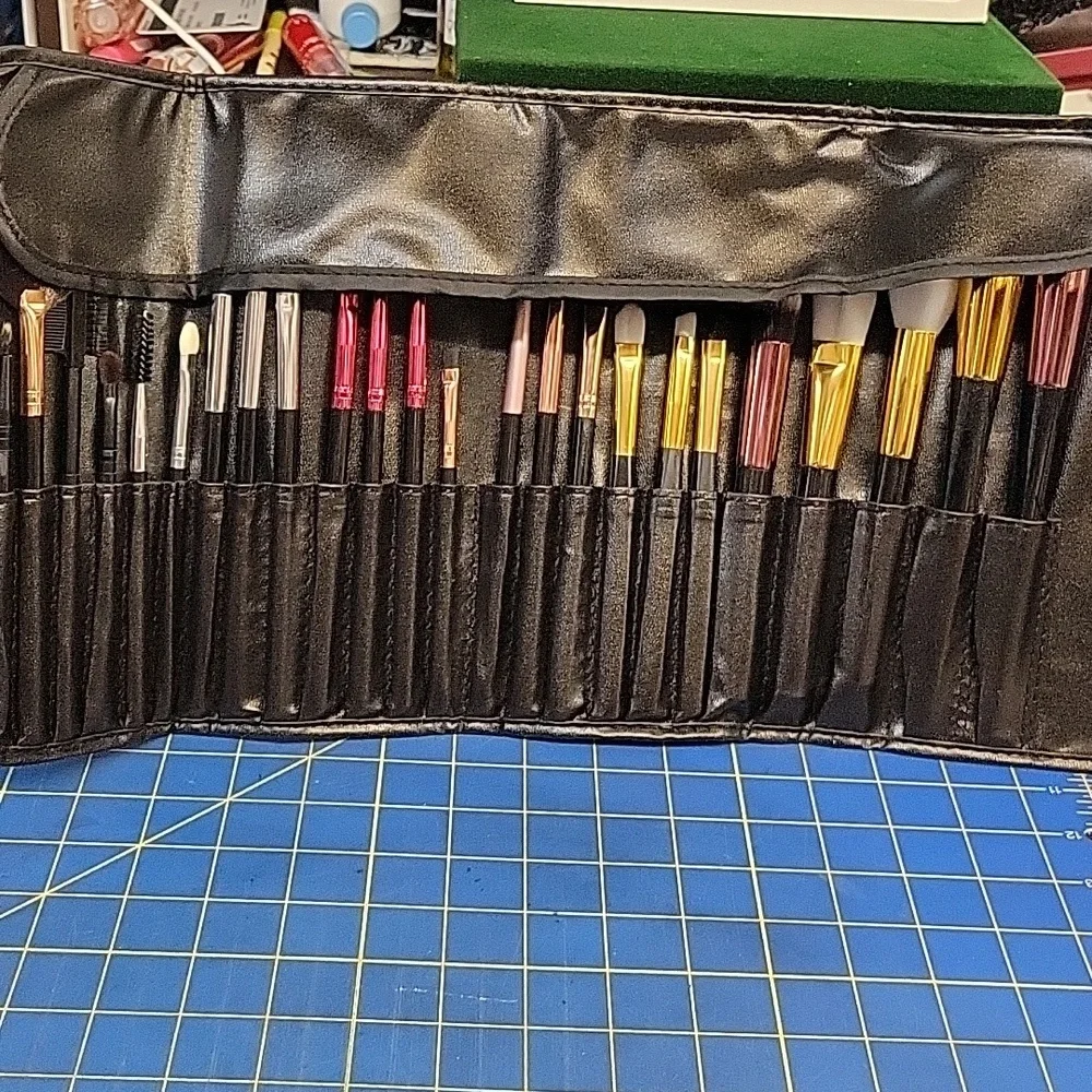 Black Makeup Brush Set of 24 Pleather Case New